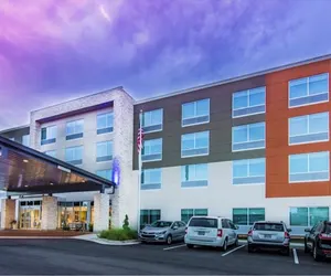 Photo 2 - Holiday Inn Express & Suites Milledgeville, an IHG Hotel