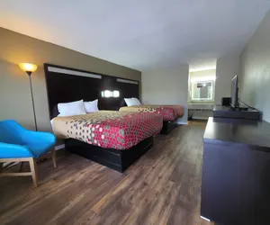 Photo 5 - Econo Lodge