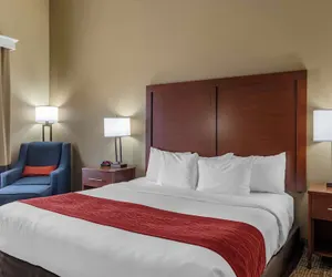 Photo 2 - Comfort Inn & Suites Augusta