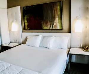 Photo 2 - Devonshire Inn
