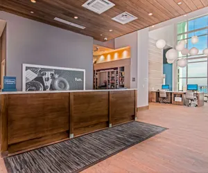 Photo 5 - Hampton Inn & Suites Panama City Beach-Beachfront