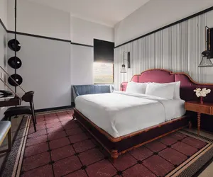 Photo 3 - Detroit Foundation Hotel