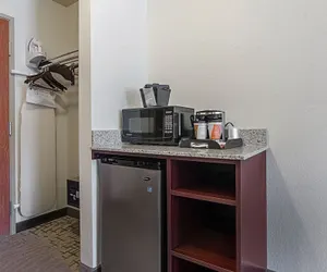 Photo 3 - Cobblestone Inn & Suites - Guernsey