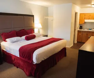 Photo 5 - Cottonwood Inn