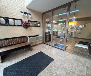 Photo 5 - OYO Candlelight Inn