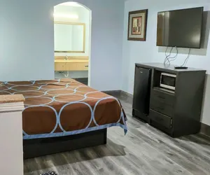 Photo 2 - Scottish Inns and Suites East Sam Houston Pkwy