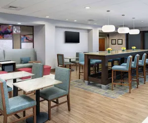 Photo 4 - Hampton Inn by Hilton Plant City