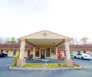 Photo 2 - Sunset Motel