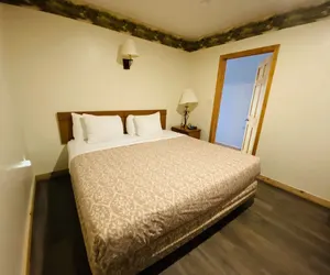 Photo 4 - Woodyzzz Motel