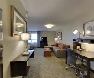 Photo 5 - Staybridge Suites Madison - Fitchburg by IHG