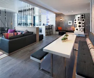 Photo 5 - W Bellevue