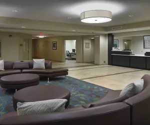 Photo 2 - Candlewood Suites Newark South - University Area, an IHG Hotel