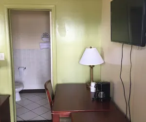 Photo 2 - Kentland Motel