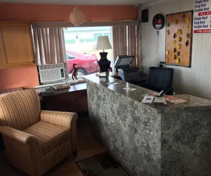 Photo 3 - Kentland Motel