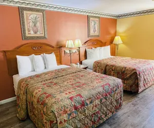 Photo 3 - Mountain Inn & Suites Dunlap