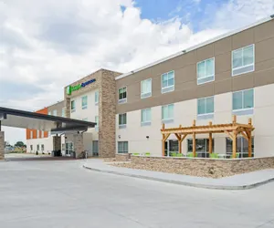 Photo 2 - Holiday Inn Express & Suites Chadron, an IHG Hotel