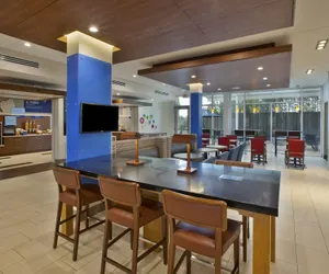 Photo 5 - Holiday Inn Express & Suites South Hill by IHG