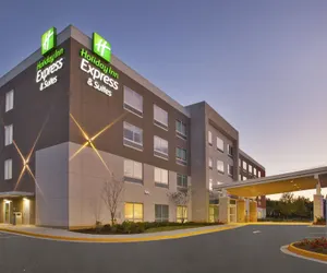 Photo 2 - Holiday Inn Express & Suites South Hill by IHG