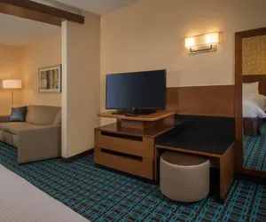 Photo 4 - Fairfield Inn and Suites by Marriott Washington