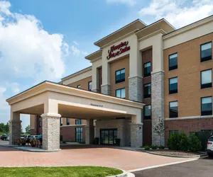 Photo 2 - Hampton Inn & Suites Wixom