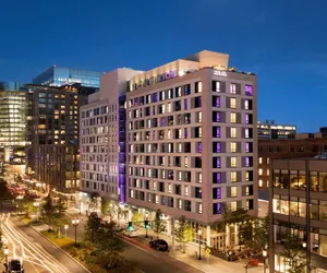 Photo 2 - YOTEL Boston