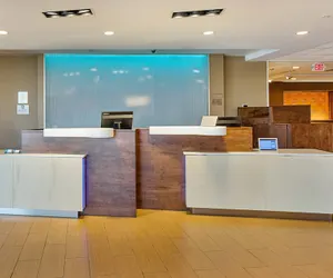 Photo 3 - Fairfield Inn & Suites by Marriott Abingdon