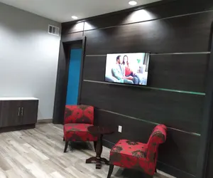 Photo 4 - Haven Inn & Suites Downtown Houston
