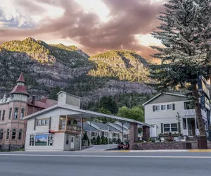 Photo 2 - Abram Inn & Suites
