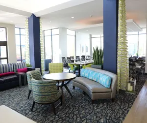 Photo 4 - Hilton Garden Inn Austin Airport