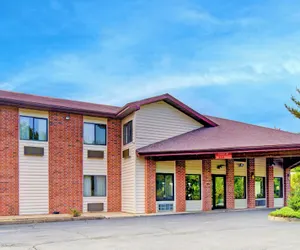 Photo 2 - Capital O Amerihost Inn and Suites Fulton Hwy 54 MO