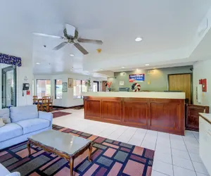 Photo 5 - Capital O Amerihost Inn and Suites Fulton Hwy 54 MO