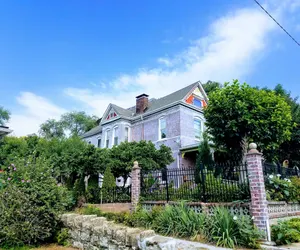 Photo 2 - 1812 Overture B&B