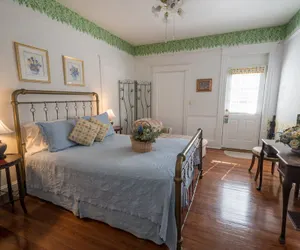 Photo 2 - Southern Wind Inn Bed & Breakfast