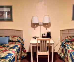 Photo 3 - White Sands Motel