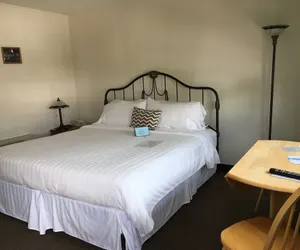 Photo 3 - Sugarcreek Village Inn