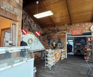 Photo 3 - Curley's Resort & Dive Center