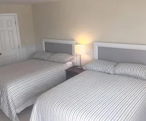 Photo 2 - Boardwalk Beach Inn