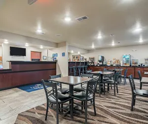 Photo 3 - Cobblestone Inn & Suites - Lamoni