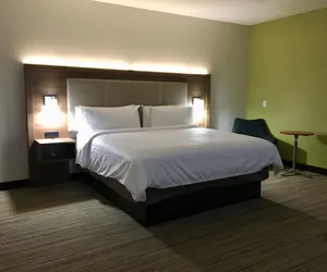 Photo 5 - Holiday Inn Express Grand Island - Niagara Falls by IHG