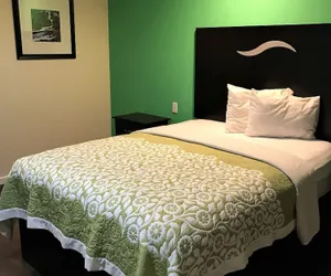 Photo 5 - Budget Inn