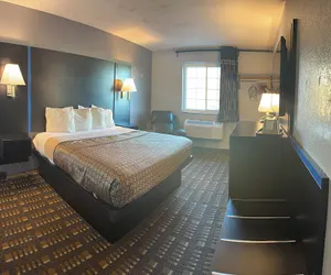 Photo 4 - Coratel Inn and Suites by Jasper Stillwater