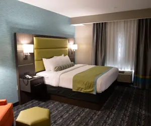 Photo 5 - Holiday Inn Express And Suites Pasadena Houston Southeast by IHG