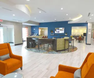 Photo 3 - Holiday Inn Express And Suites Pasadena Houston Southeast by IHG