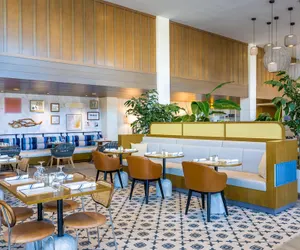 Photo 4 - Inn at the Pier Pismo Beach, Curio Collection by Hilton