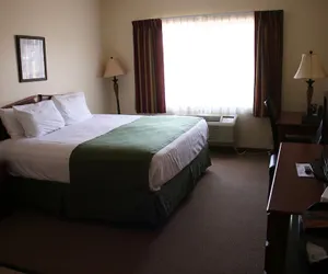 Photo 5 - Edgewood Hotel & Suites