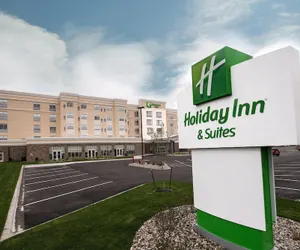 Photo 2 - Holiday Inn Hotels and Suites Mount Pleasant, an IHG Hotel