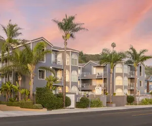 Photo 2 - Beachfront Inn and Suites at Dana Point