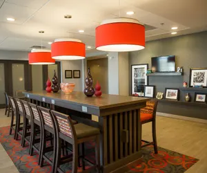 Photo 3 - Hampton Inn Pontiac