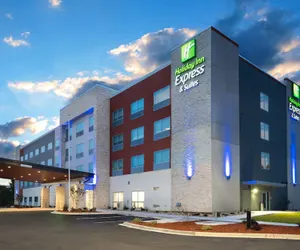 Photo 2 - Holiday Inn Express & Suites Greenville SE - Simpsonville, an IHG Hotel