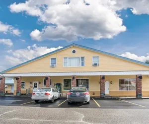 Photo 2 - Rodeway Inn